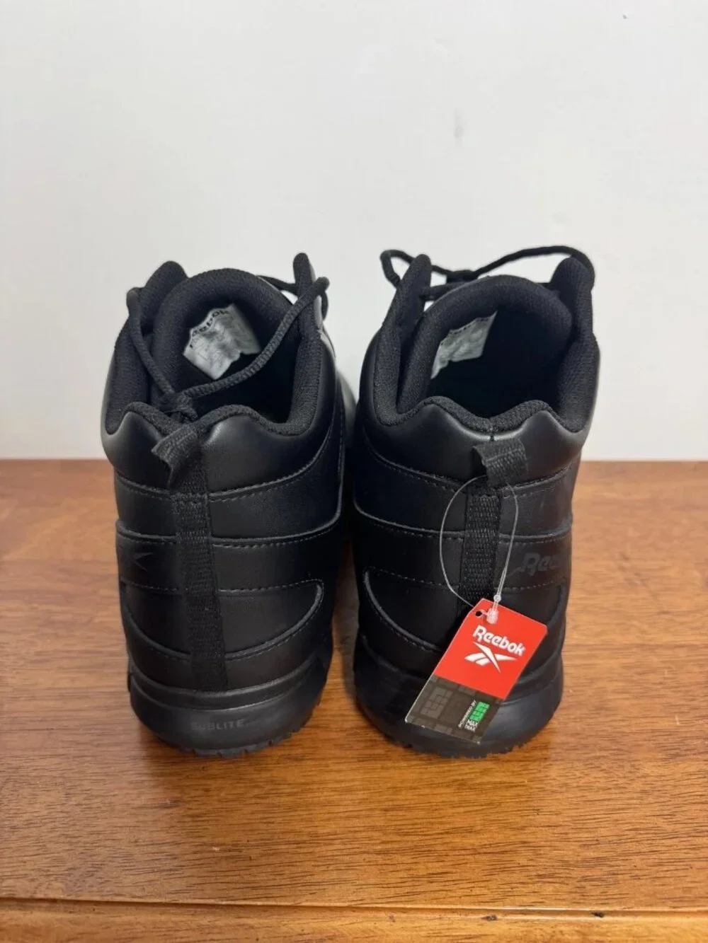 Share Reebok RB3204 Work Boots Men’s 13W EH SR Black Leather Safety Shoes New